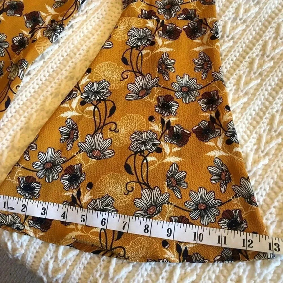𝅺PPLA yellow bell long sleeve floral‎ mod blouse size M - Picture 11 of 13